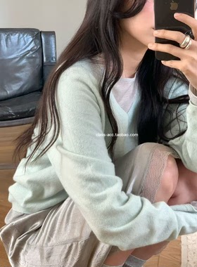 class韩国直邮1031706 JINSIM 韩代2026款  一片式V领针织