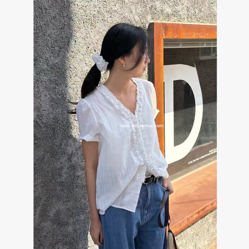 class韩国直邮1042610 AMYGRACE韩代26款小花边V领衬衫＋发圈一套