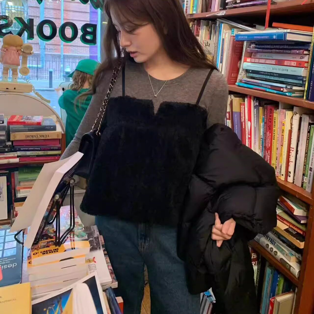 class韩国直邮112408 OUNCE韩代2025款小漂亮毛毛叠穿吊带