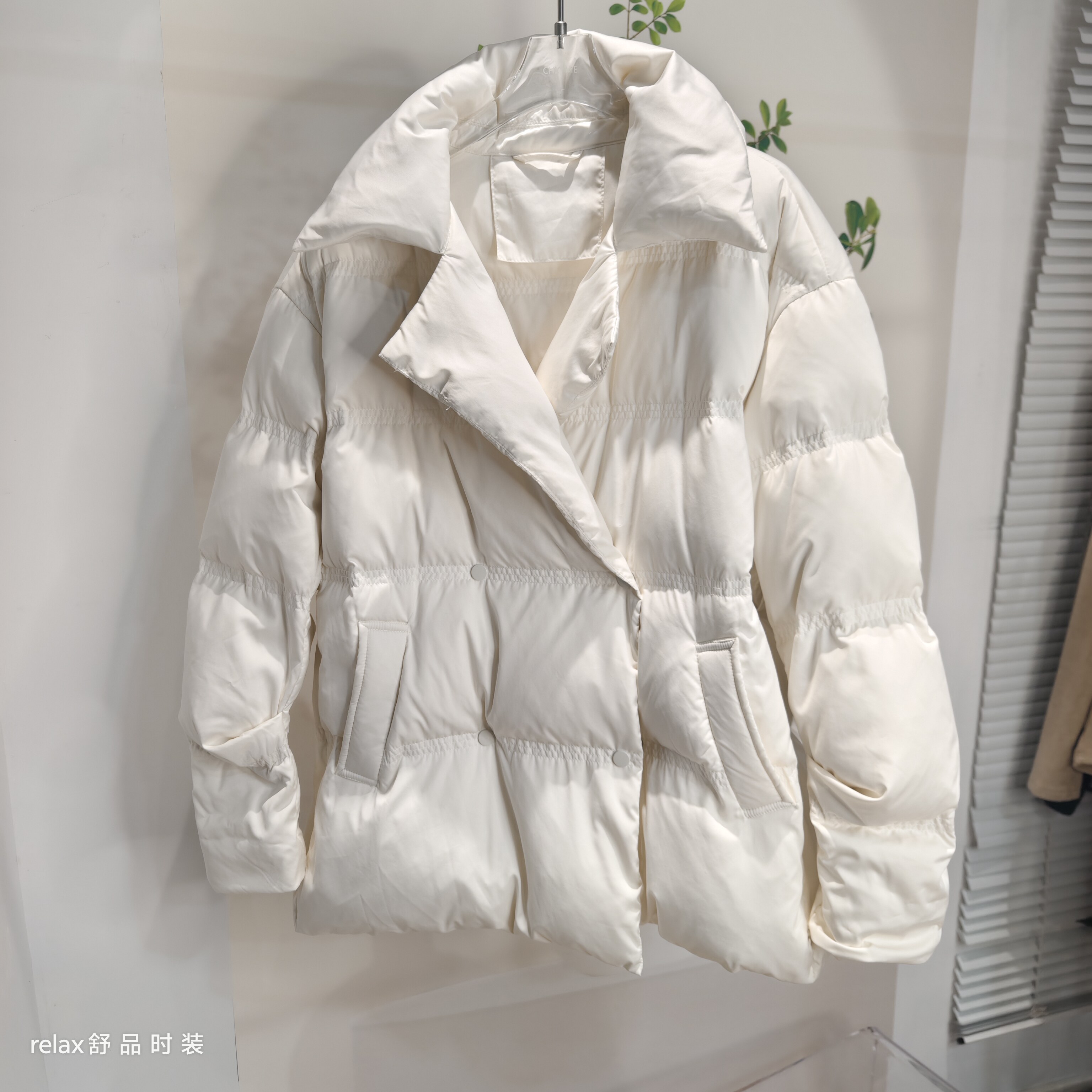 2025新款羽绒服女短款修身加厚保暖白鹅绒外套冬季时尚百搭特价