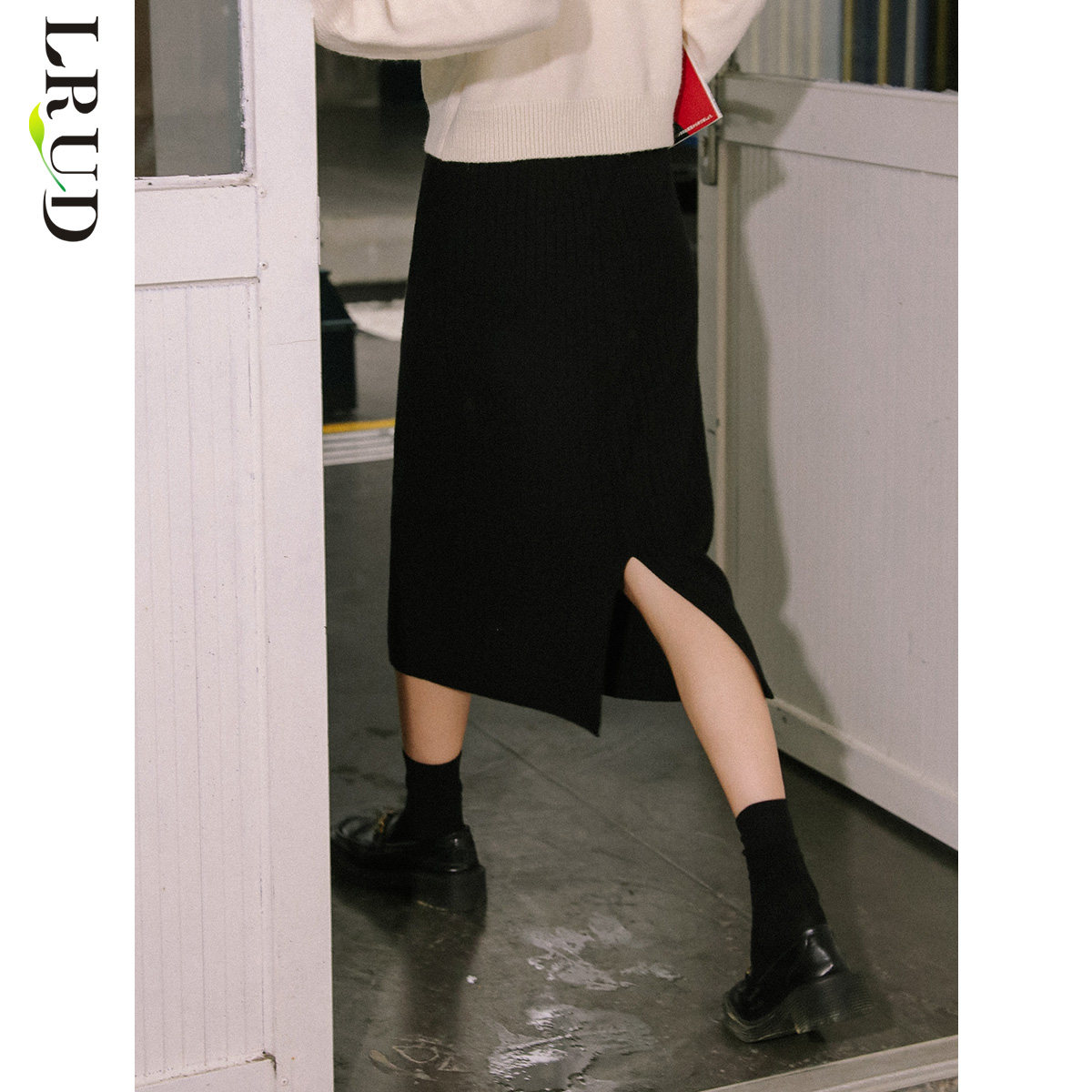 LRUD针织半身裙女2021秋冬新款韩版高腰开叉冬天配毛衣裙子a字裙