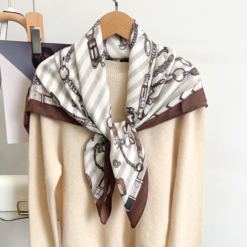 秋冬新款仿丝毛围巾高级感链条大方巾时尚百搭亲肤丝绒手感披肩女