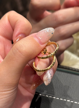 钛钢耳饰 爆闪横纹素圈耳环女设计感ins高级风百搭耳圈耳饰不褪色