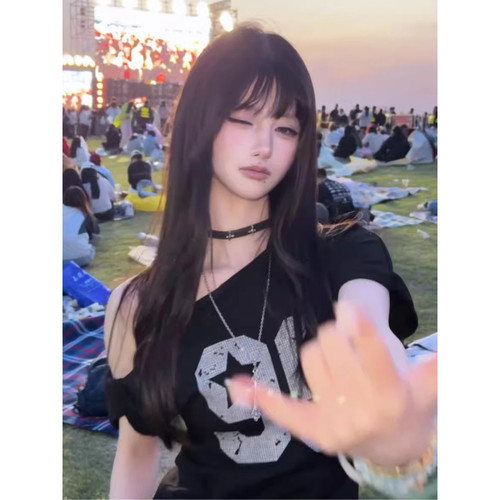 大码美式复古斜肩短袖t恤女辣妹