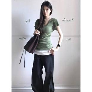 松弛感收腰显瘦薄款 大码 t恤女夏季 复古苔绿色V领短袖 上衣 胖mm美式