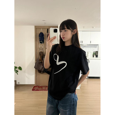 大码美式复古黑色爱心短袖t恤女