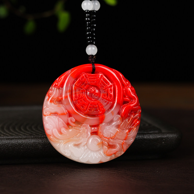 鸡血和田玉阴阳太极八卦玉牌转运九宫八卦牌玉石金丝玉项链男女款