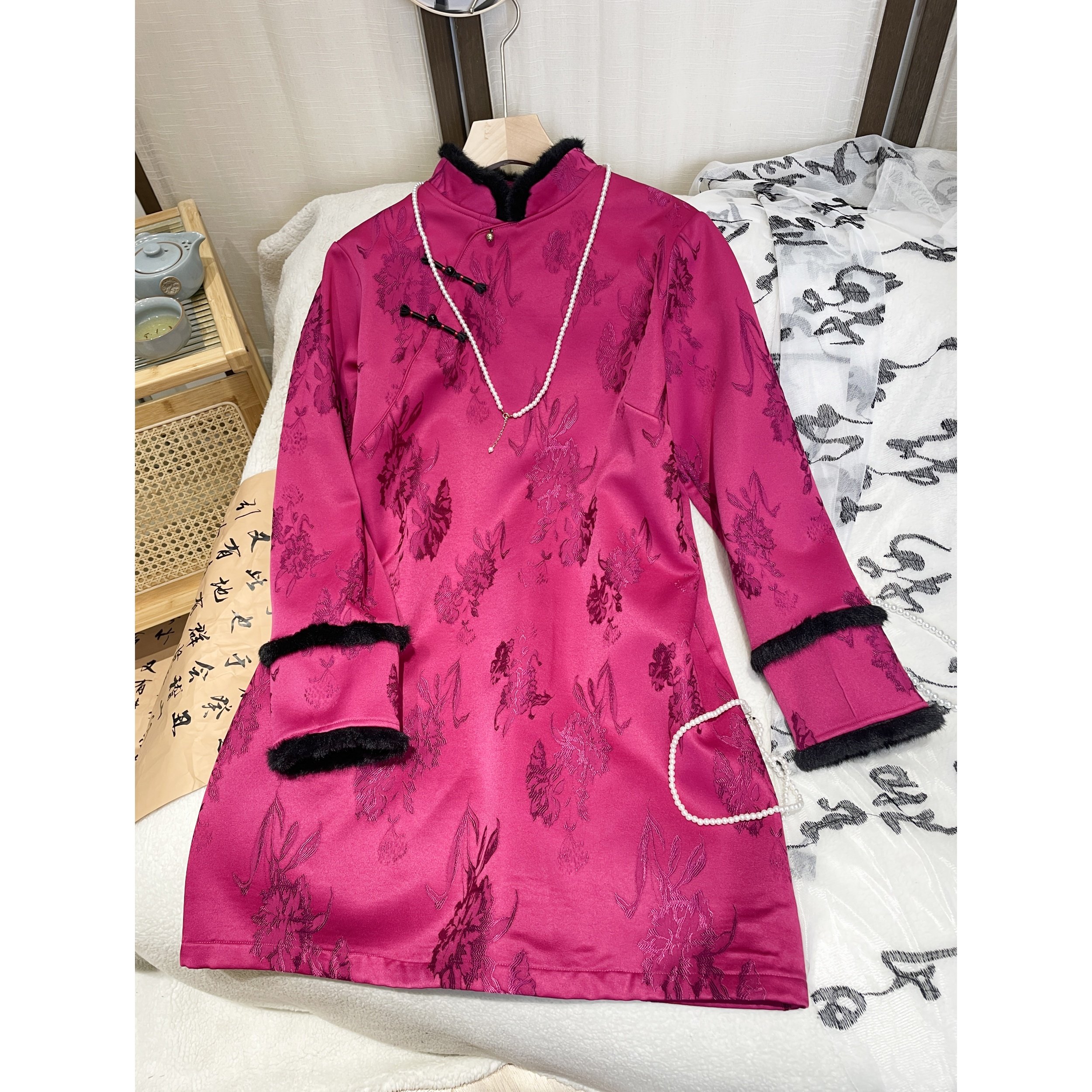 YUEZHE新中式提花旗袍女2025冬季新款加绒加厚国风上衣中长外套