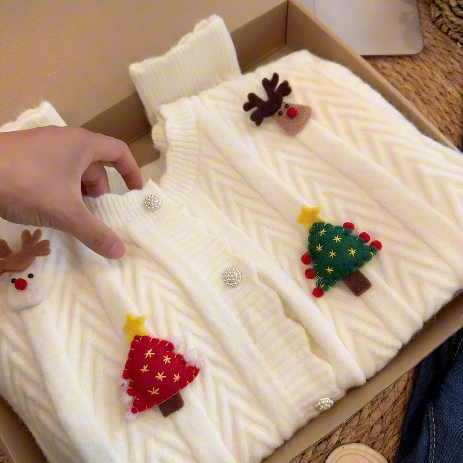 复古千金~甜美圣诞童趣针织开衫女冬季长袖宽松针织毛衣白色外套