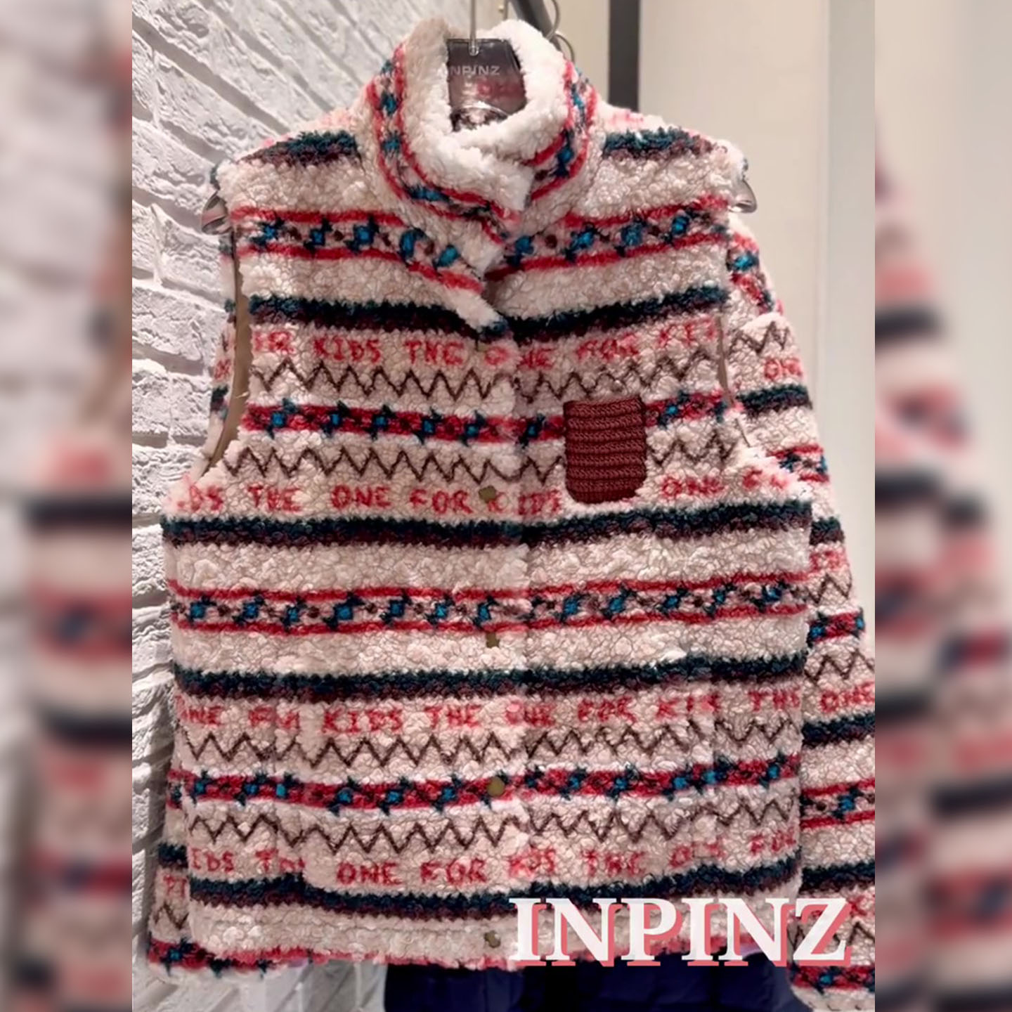 秋冬复古感~韩系条纹费尔岛毛绒马甲女立领无袖百搭针织背心外套