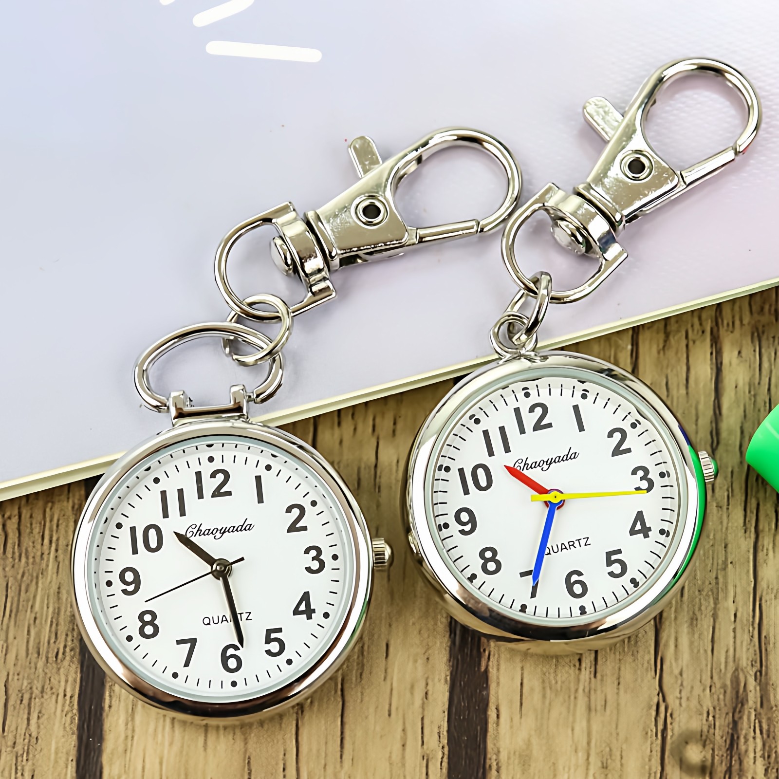 简约时尚儿童小学生钥匙扣挂表中老年人清晰数字怀表医生护士用表