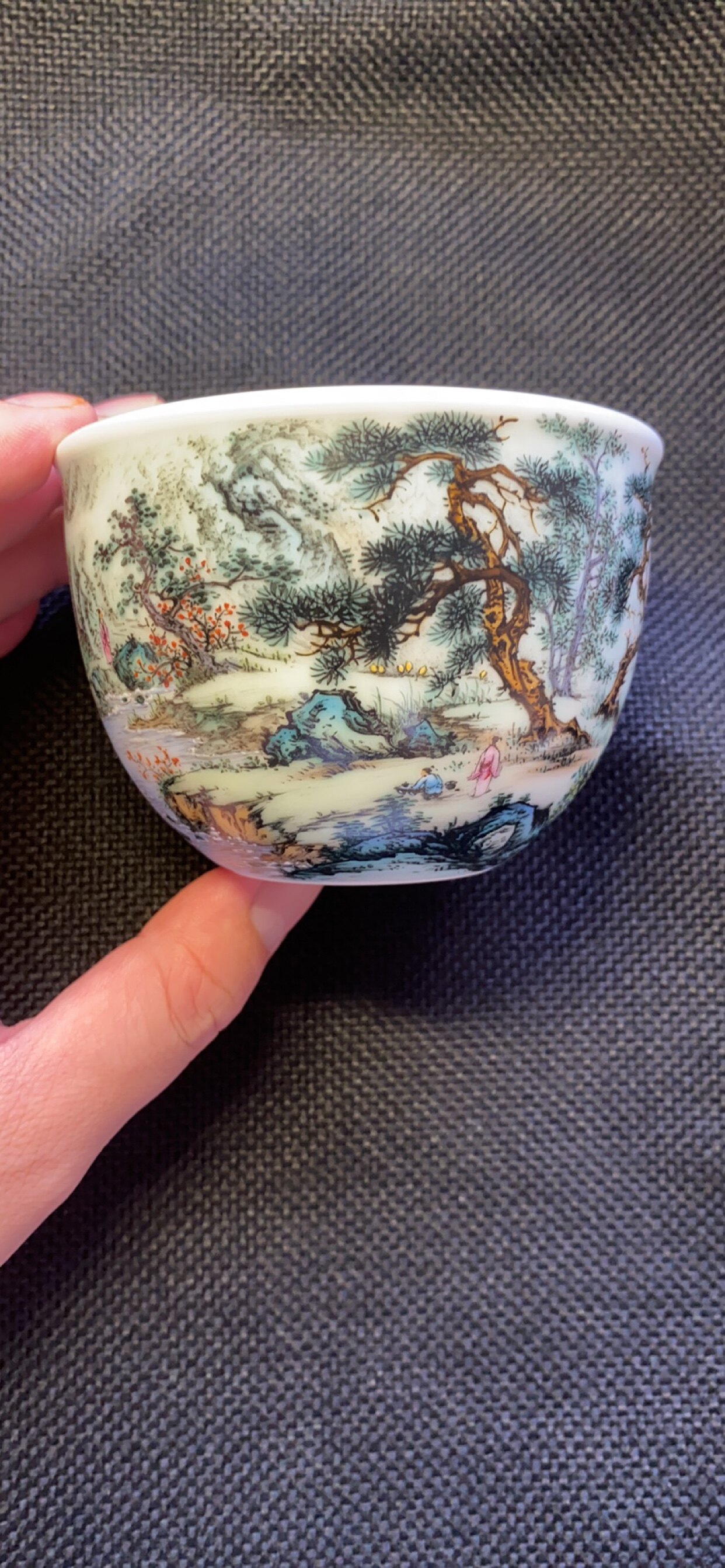 江西省高工艺美术师王钢手绘釉上青绿山水主人杯包邮容量 200ml - 实物图