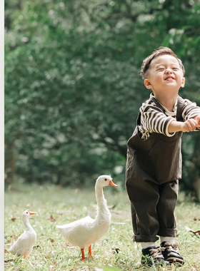 儿童韩版圆领条纹打底衫儿童休闲背带裤套装男童时尚百搭两件套潮