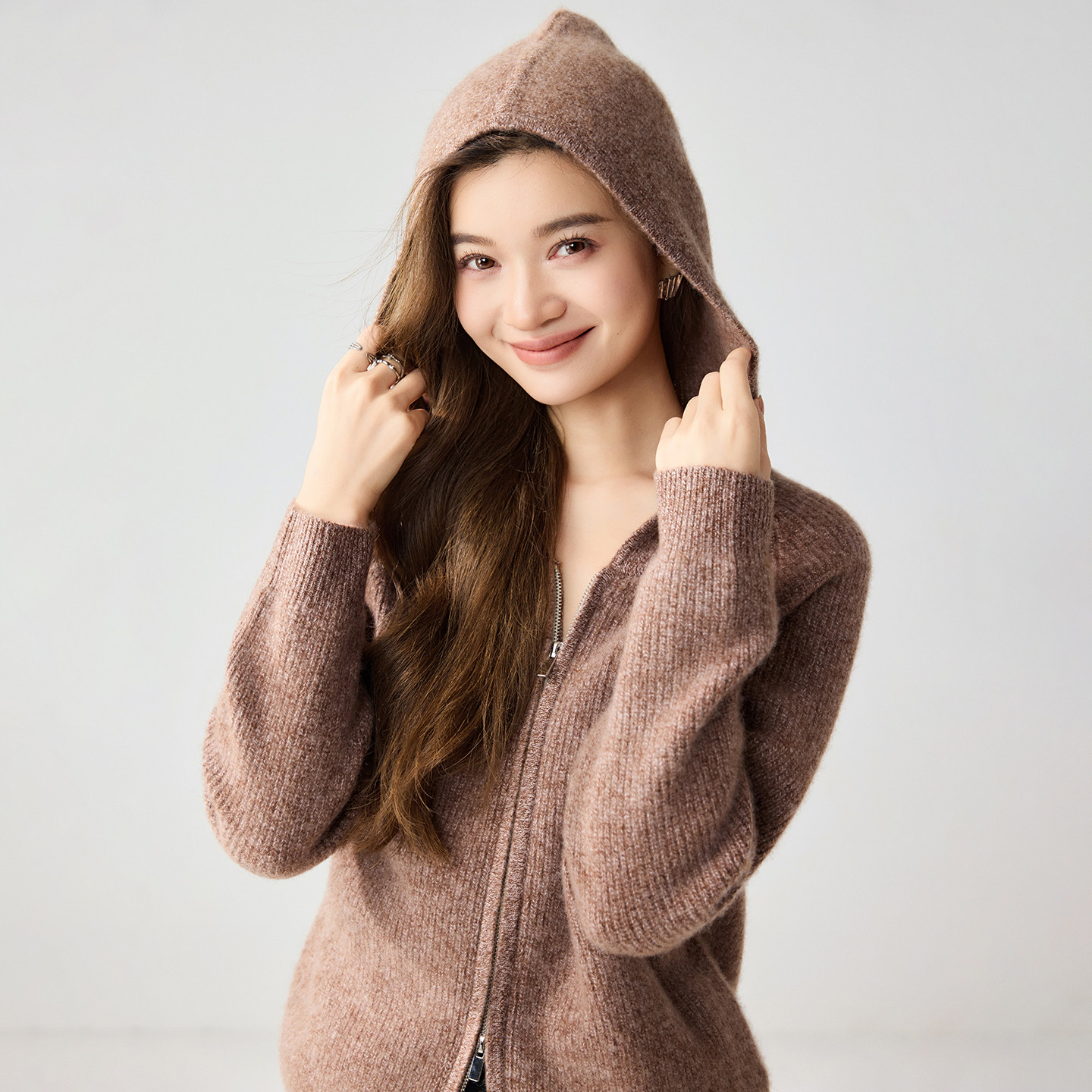 100%山羊绒连帽拉链针织开衫女