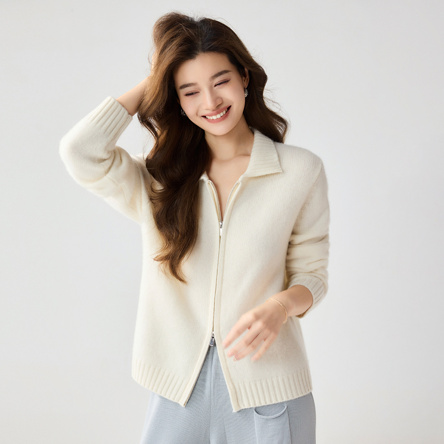 纯羊绒女翻领拉链坑条开衫