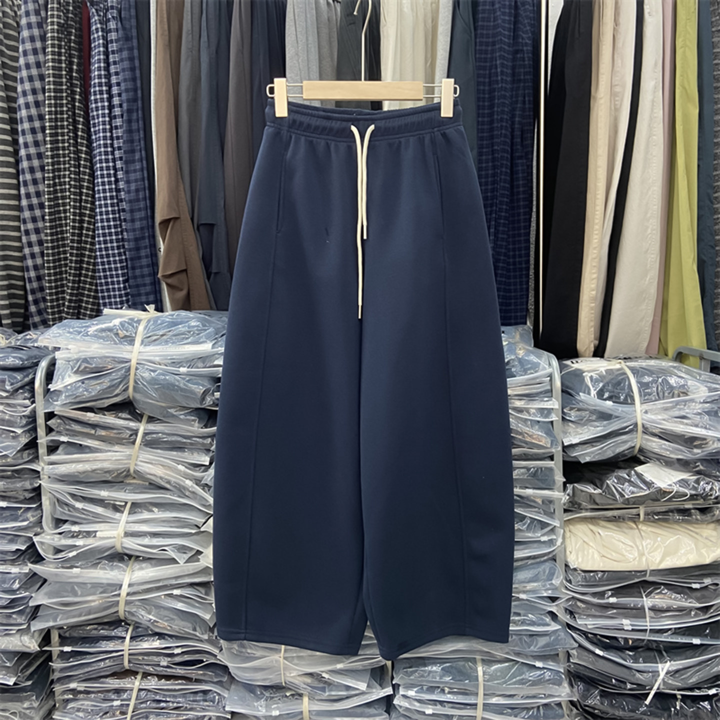 秋冬藏青色运动裤女小个子裤子新款加绒加厚八分裤高腰弯刀裤卫裤