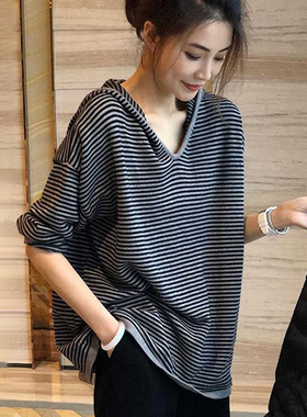 欧货慵懒风灰色条纹连帽Ｔ恤女初秋新款韩系休闲宽松显瘦Ｖ领卫衣