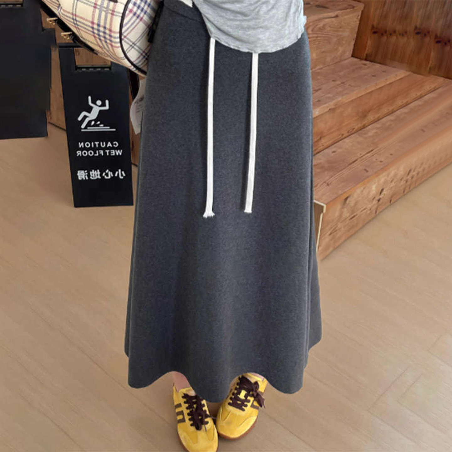 2025秋冬新款灰色中长款a字半身裙女高腰显瘦垂感宽松包臀鱼尾裙