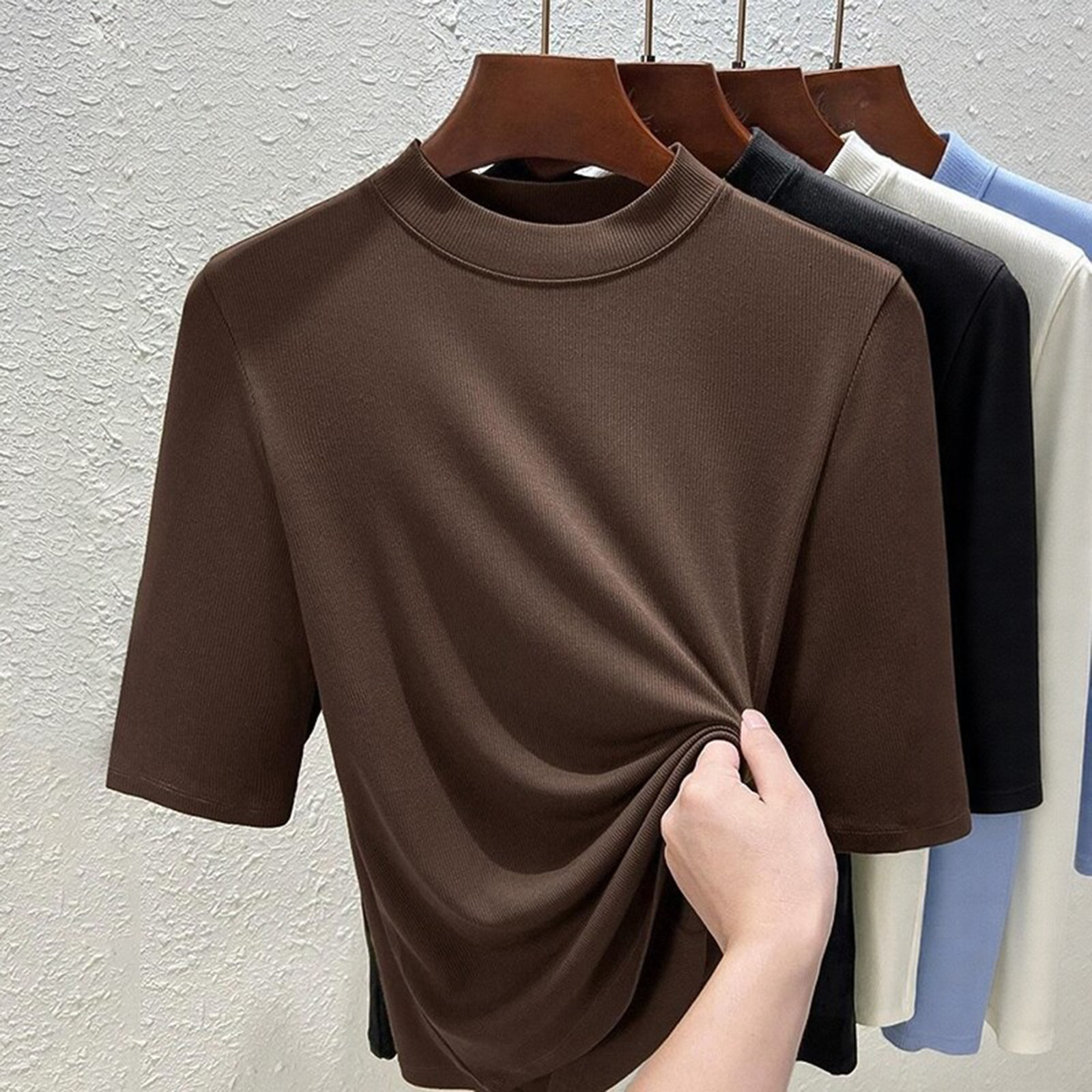 立领中袖T恤女春秋新款显瘦内搭打底衫修身咖色半高领五分袖上衣