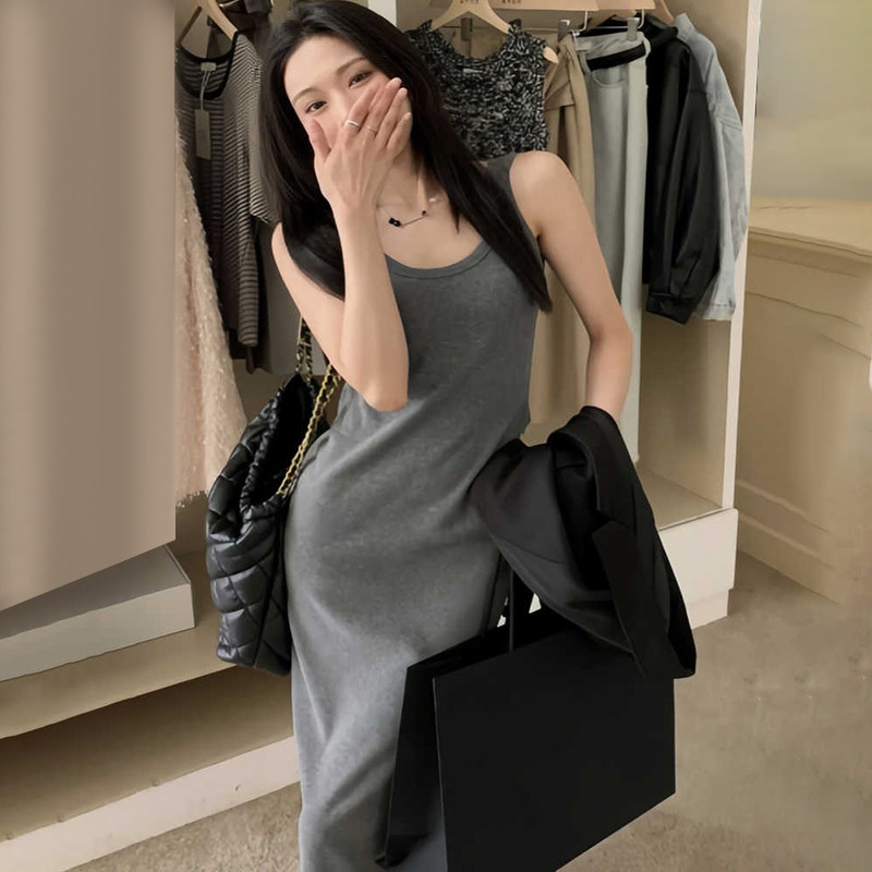 针织吊带裙女2025秋季流行单品法式气质打底裙海边度假背心连衣裙