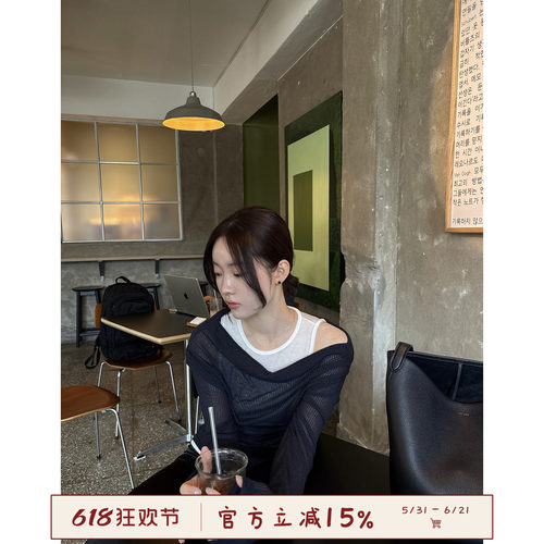 韩女穿搭假两件露肩微透长袖t女