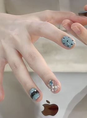 穿戴甲短款蒂芙尼蓝秋冬温柔蓝色2025新款高级感新年美甲显白