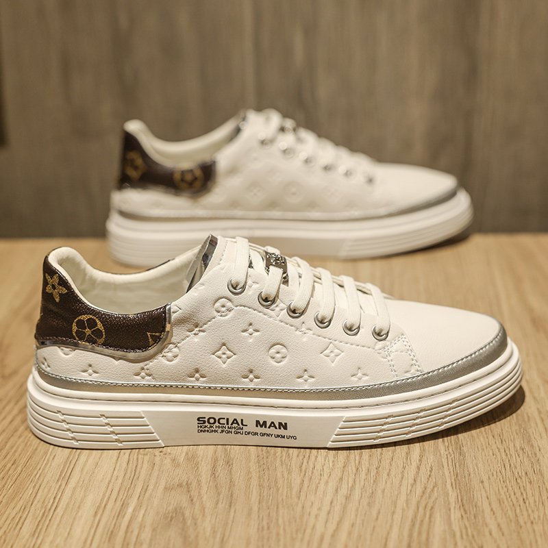 십대 남성 신발 가을 2024 새로운 트렌디 브랜드 캐주얼 화이트 스니커즈 남성 슬립 온 가죽 신발 다목적 트렌디 신발