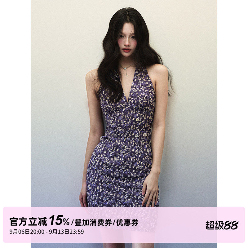 1P STUDIO 紫色碎花V领挂脖连衣裙女秋修身收腰性感露背无袖短裙