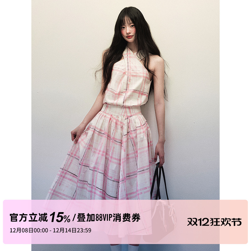 1P STUDIO 粉线条格纹交叉领口挂脖上衣长款半身伞裙两件套装秋冬