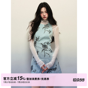 1P STUDIO 浅蓝玫瑰刺绣牛仔背心连衣裙+天丝羊毛针织打底衫套装