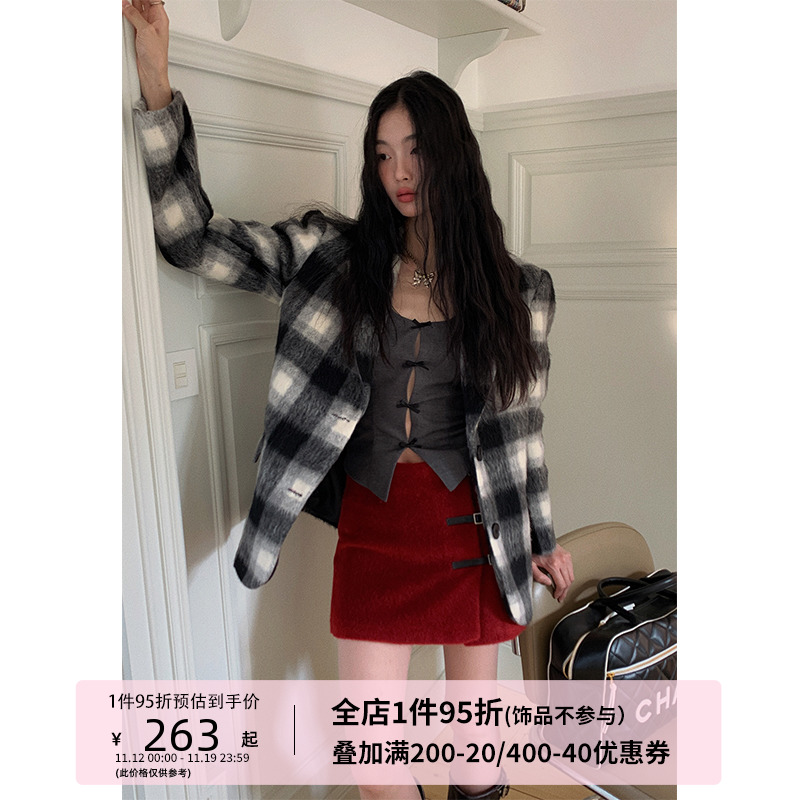 1P STUDIO 灰色毛呢蝴蝶结挂脖红色长毛呢西装外套短裙套装