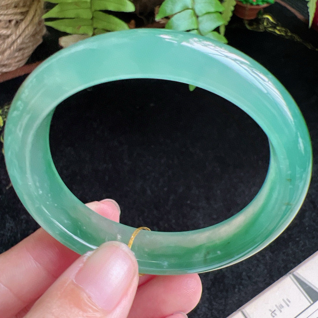 贵妃52圈口缅甸天然A货老坑种玉镯平洲翡翠手镯精选编号064D0411E