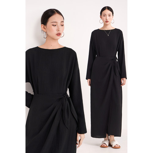 CR黑色圆领交叉系带设计感连衣裙
