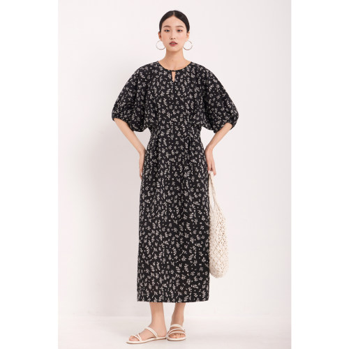 裙子2026夏季流行连身裙女碎花新款长裙气质黑色巨好看掐腰连衣裙