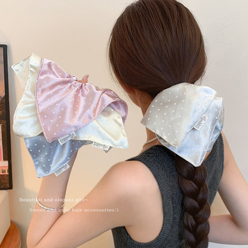 浅蓝色缎面波点方巾大肠发圈