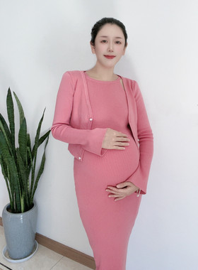 孕妇秋冬季温柔显白修身针织两件套减龄喇叭袖开衫圆领背心裙套装