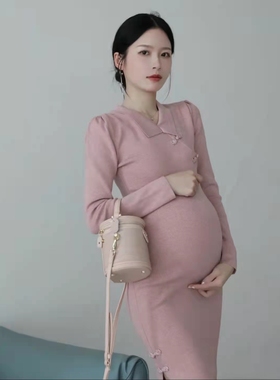 孕妇装秋季新款国风复古盘扣旗袍翻领套头包臀长袖针织连衣裙潮妈