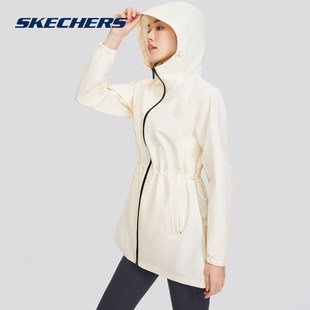 Skechers斯凯奇春季女子舒适防水中长款收腰梭织连帽外套P124W002