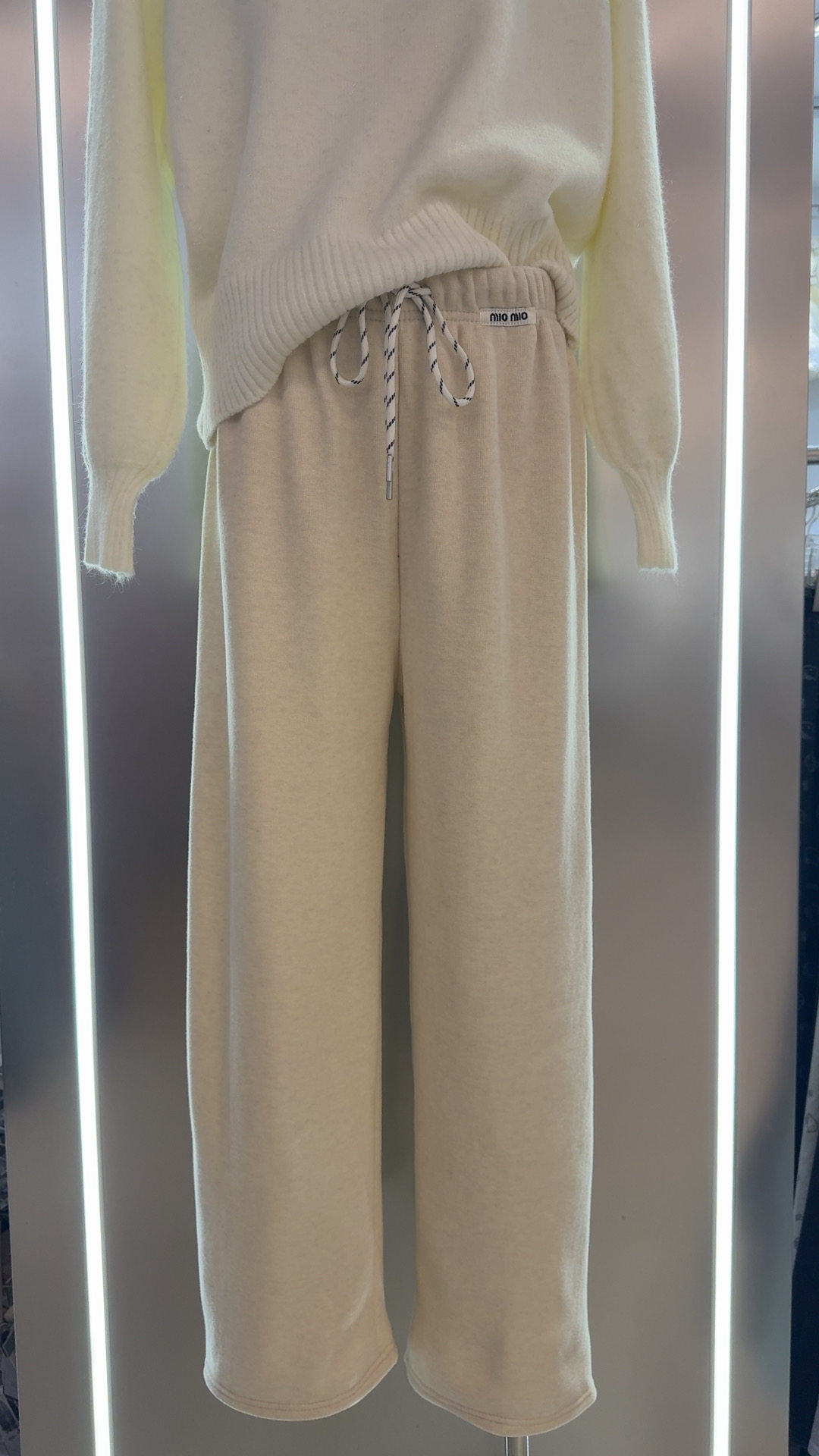 冬季新款韩版别致抽绳松紧腰直筒加绒卫裤女显瘦辣妹垂感糯米裤潮,女装/女士精品,卫裤,淘宝优惠券,粉丝福利购,淘宝优惠卷