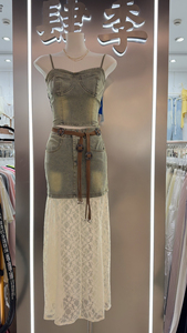 2025夏季韩版别致设计感牛仔吊带背心女辣妹拼接蕾丝牛仔套装裙潮