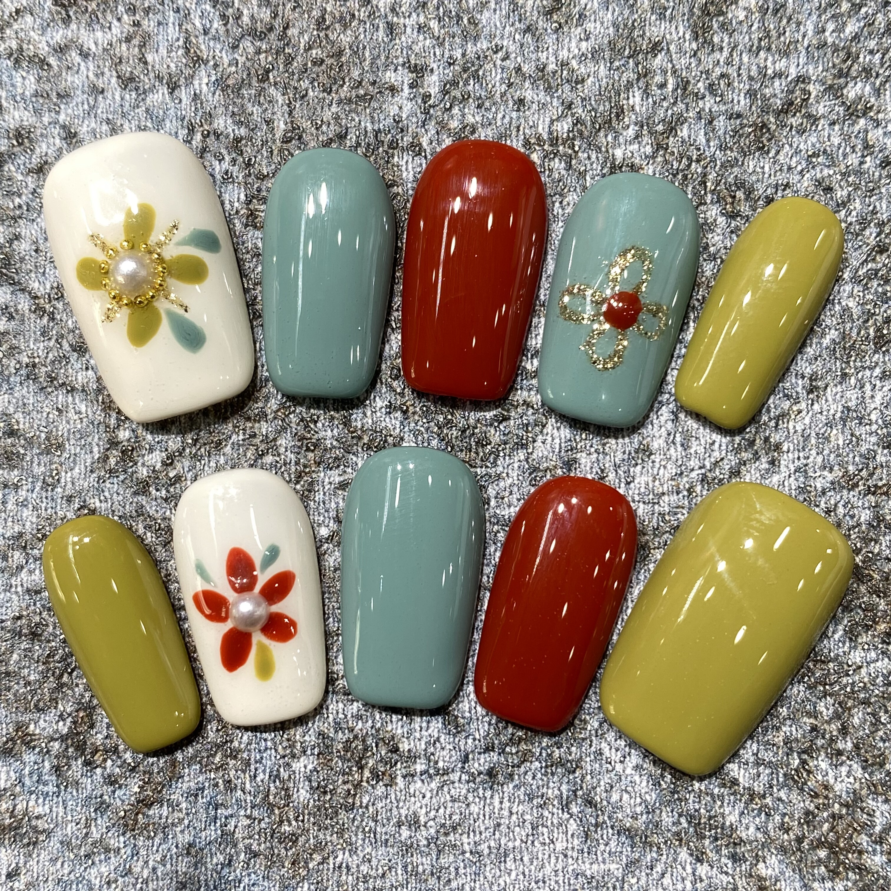 复古花朵手绘显白穿戴甲