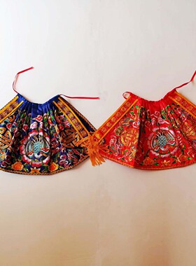 土地婆红色蓝色仙鹤神明衣服披风