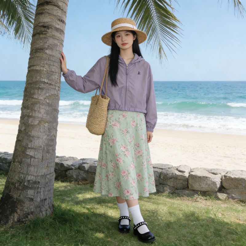 夏季短款连帽防晒衫女大码宽松透气轻薄防紫外线显瘦日常百搭罩衫