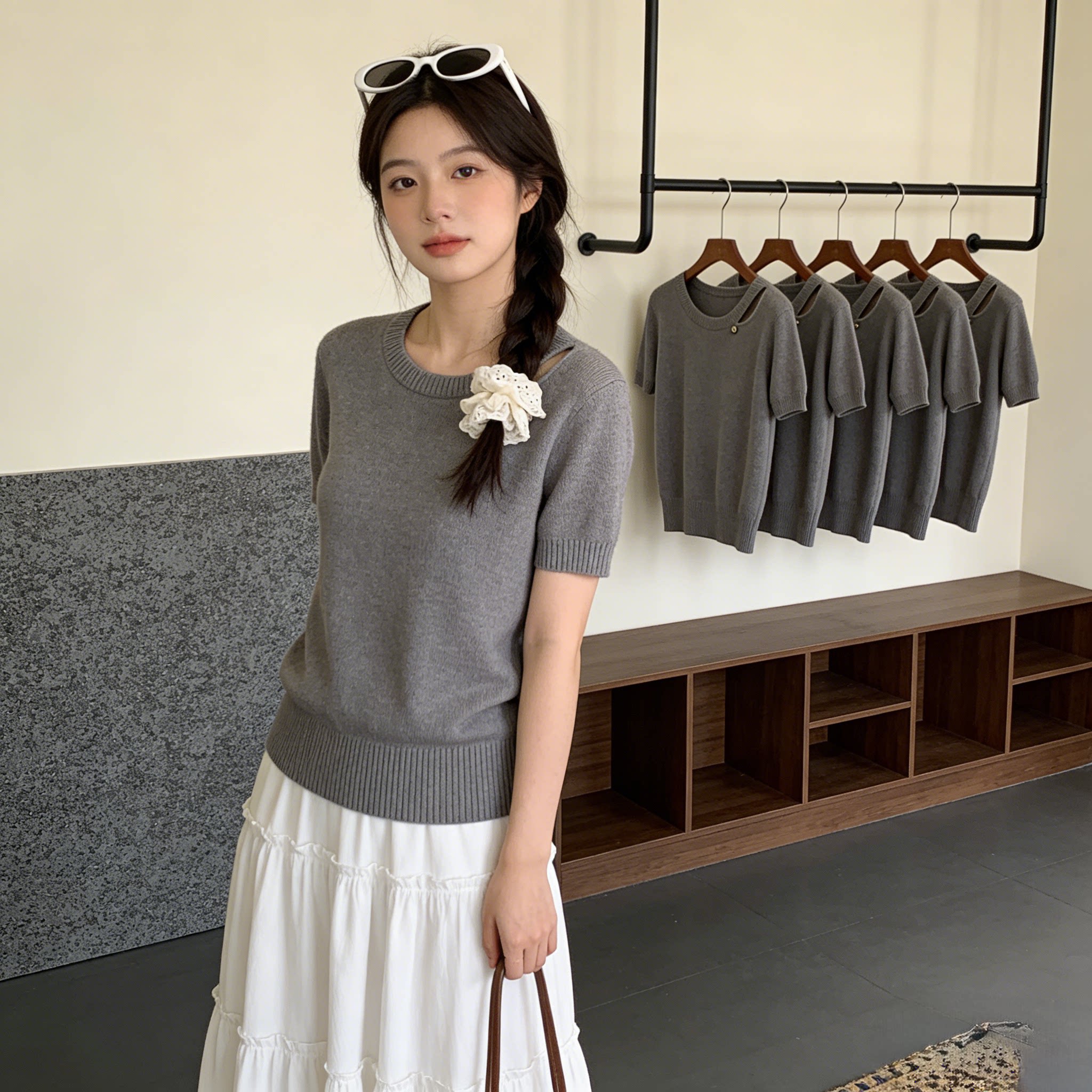 2026夏季新款女士时尚减龄冰丝薄款上衣超好看紫色圆领短袖针织衫