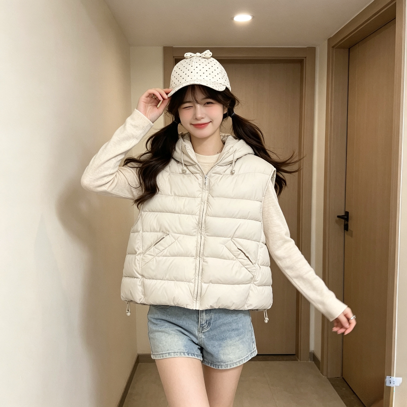 温柔风白色连帽设计感宽松大码小个子减龄无袖棉服马夹外套女百搭