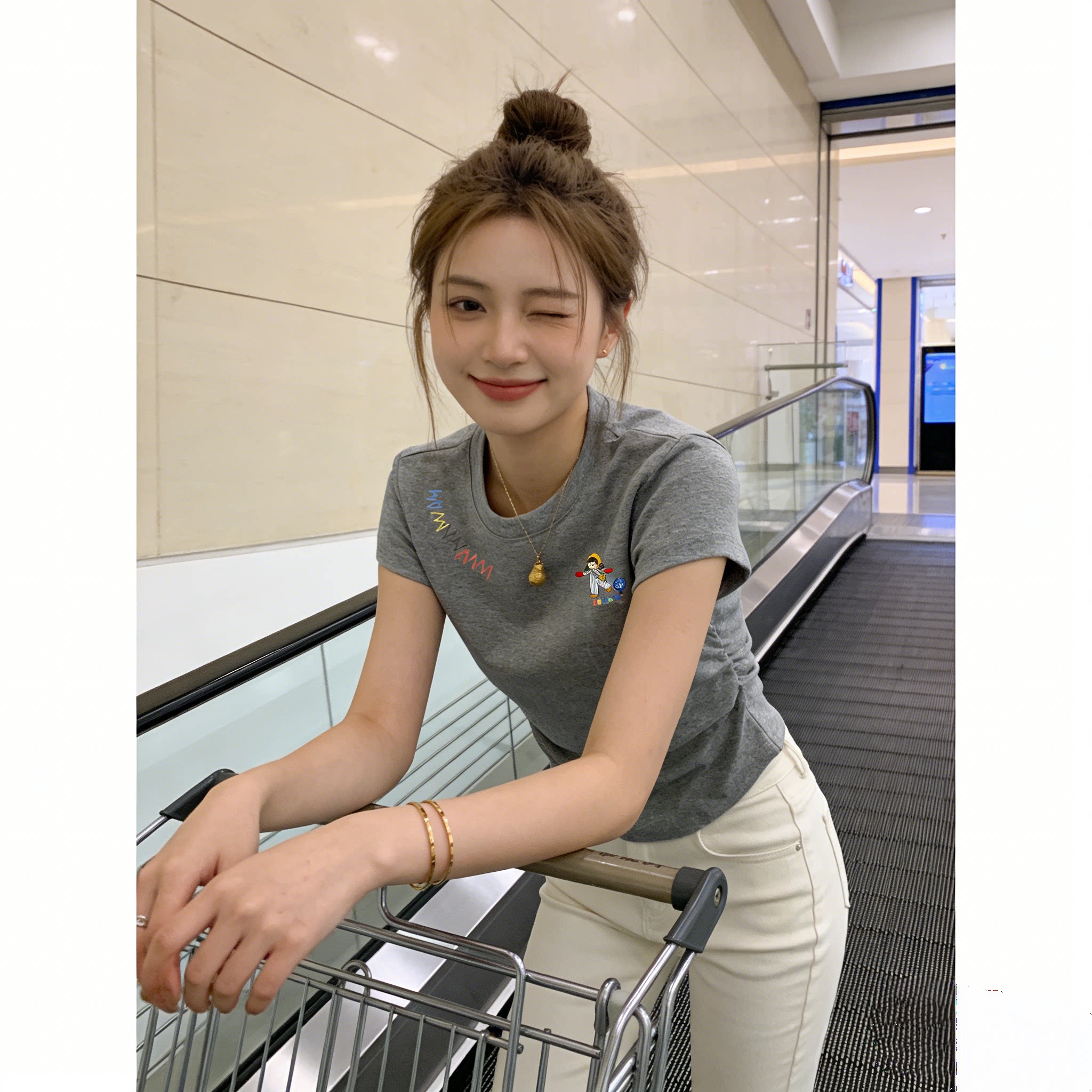 白色正肩短袖t恤女2026新款小个子修身显瘦薄款舒适夏日漂亮上衣