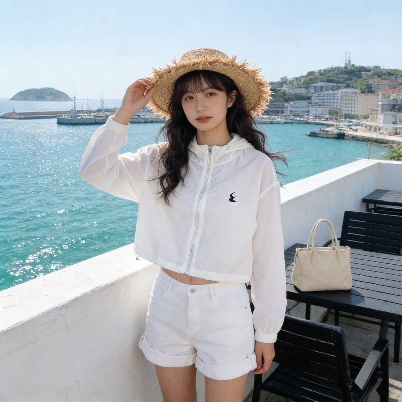 白色短款设计感连帽小个子宽松大码慵懒风防晒外套女休闲百搭罩衫