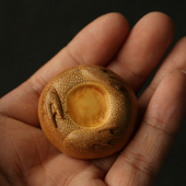 精品纯手工雕刻天然老竹节金蟾手把件竹雕一手抓小蛤蟆把玩小挂i.