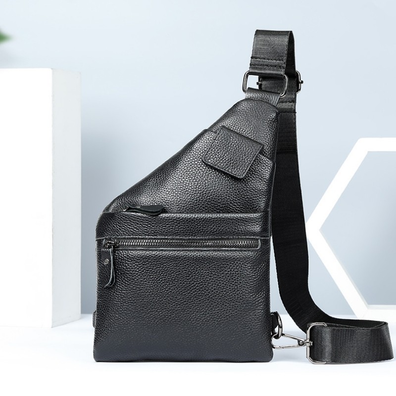 真牛皮胸包玛轮特斜挎包多功