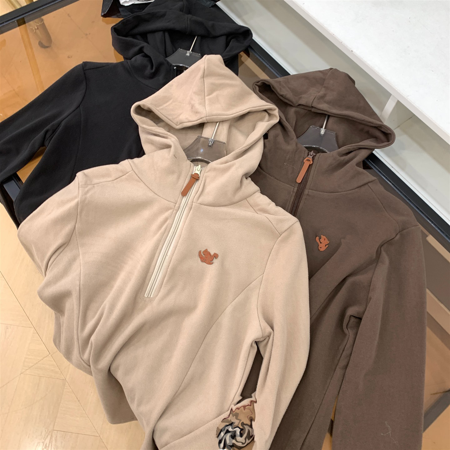 秋冬新款时尚运动风长袖上衣女休闲百搭宽松连帽卫衣J#26